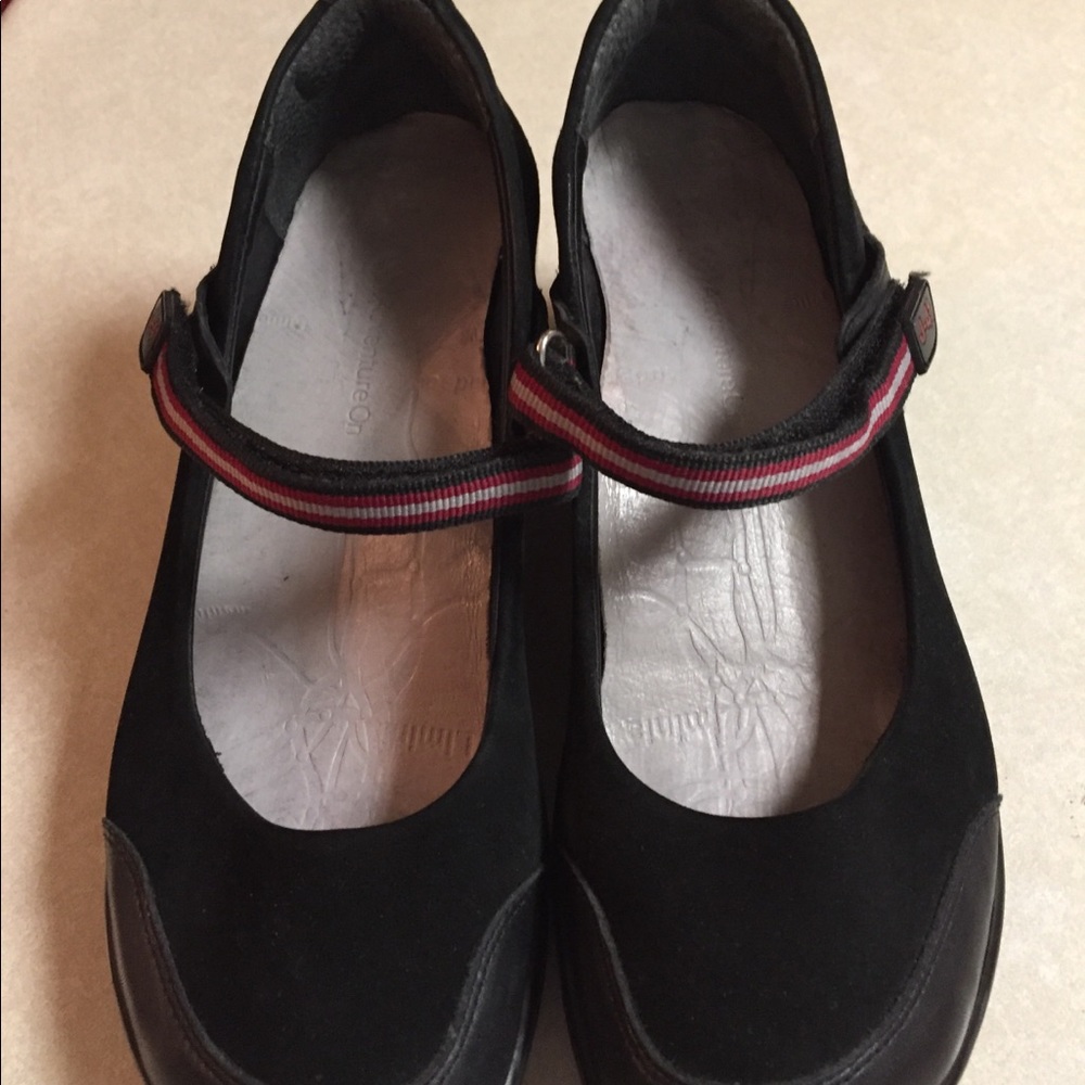 Black J-41 Mary Jane straps